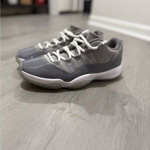 Jordan 11 Low cool grey size 8.5